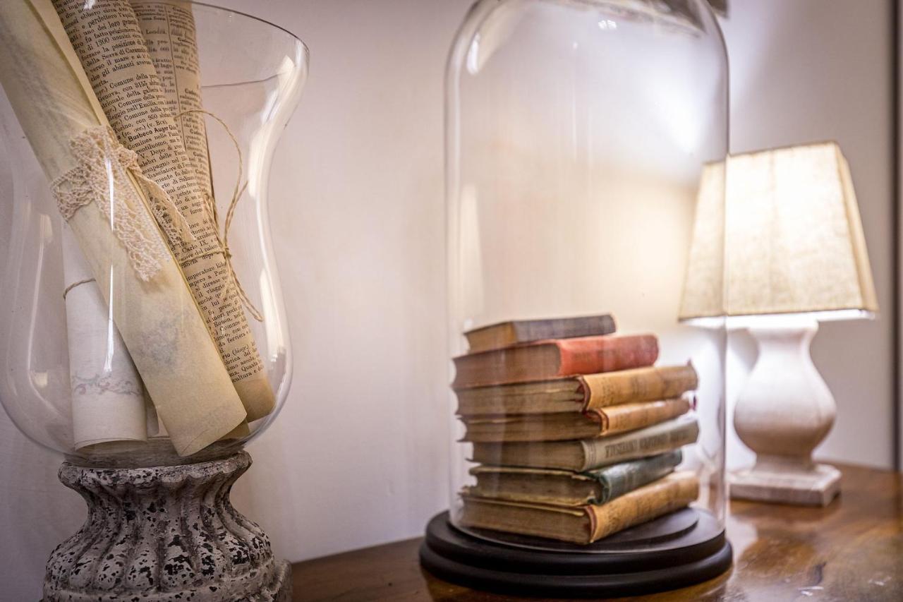 The House Of Books Apartment